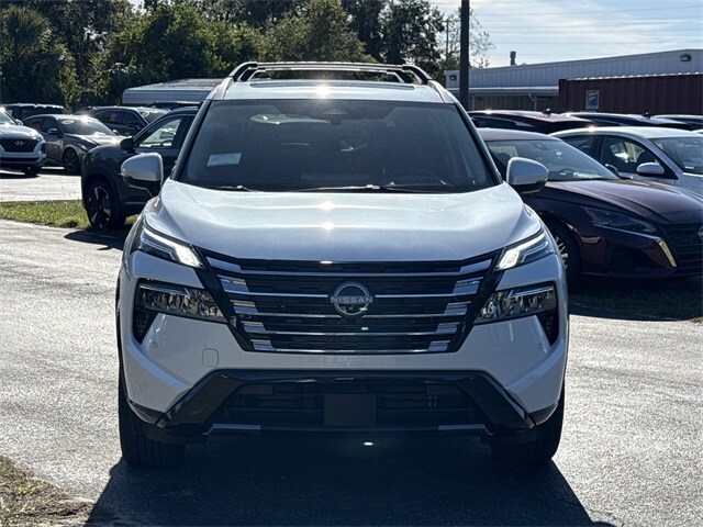 2026 Nissan Rogue Platinum photo 3