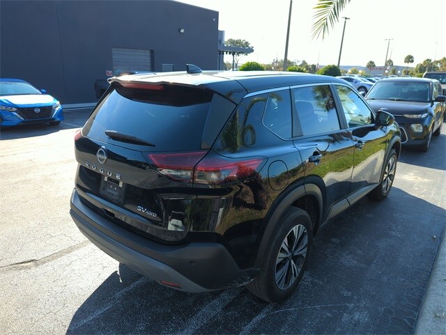 2023 Nissan Rogue SV photo 2
