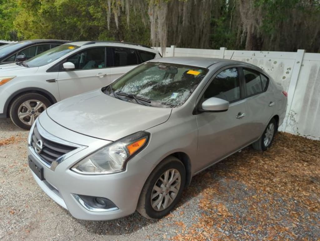 Certified 2019 Nissan Versa 1.6 SV Sedan