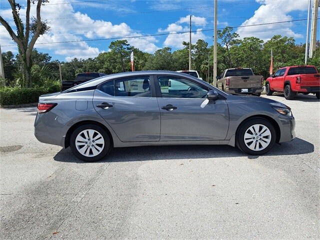 2025 Nissan Sentra S photo 3