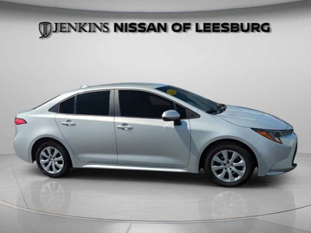 Used 2024 Toyota Corolla LE Sedan