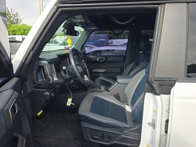 2023 Ford Bronco Outer Banks photo 2