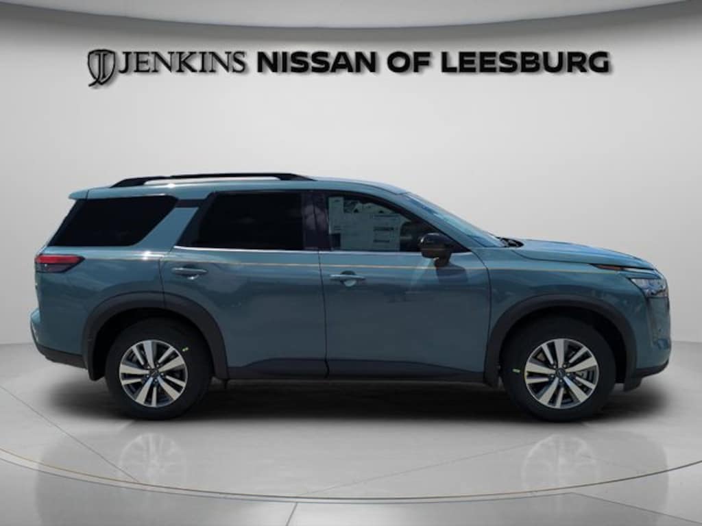 New 2026 Nissan Pathfinder SL SUV