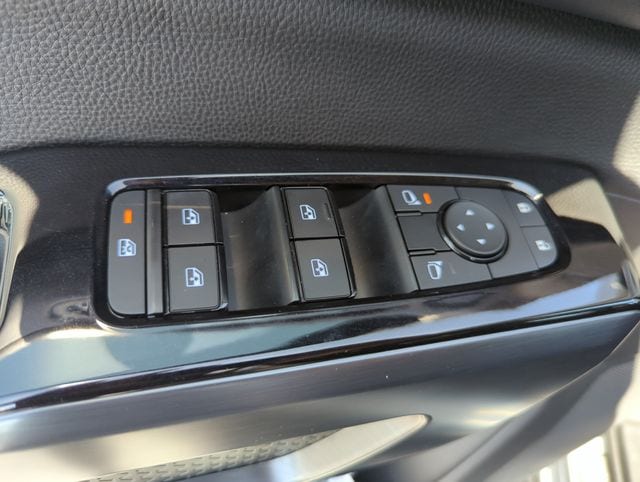 2023 Nissan Pathfinder SL - Photo 34