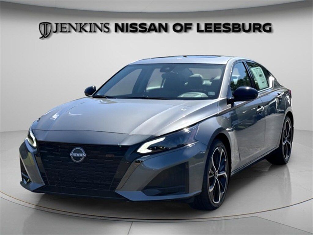 New 2025 Nissan Altima SR Sedan