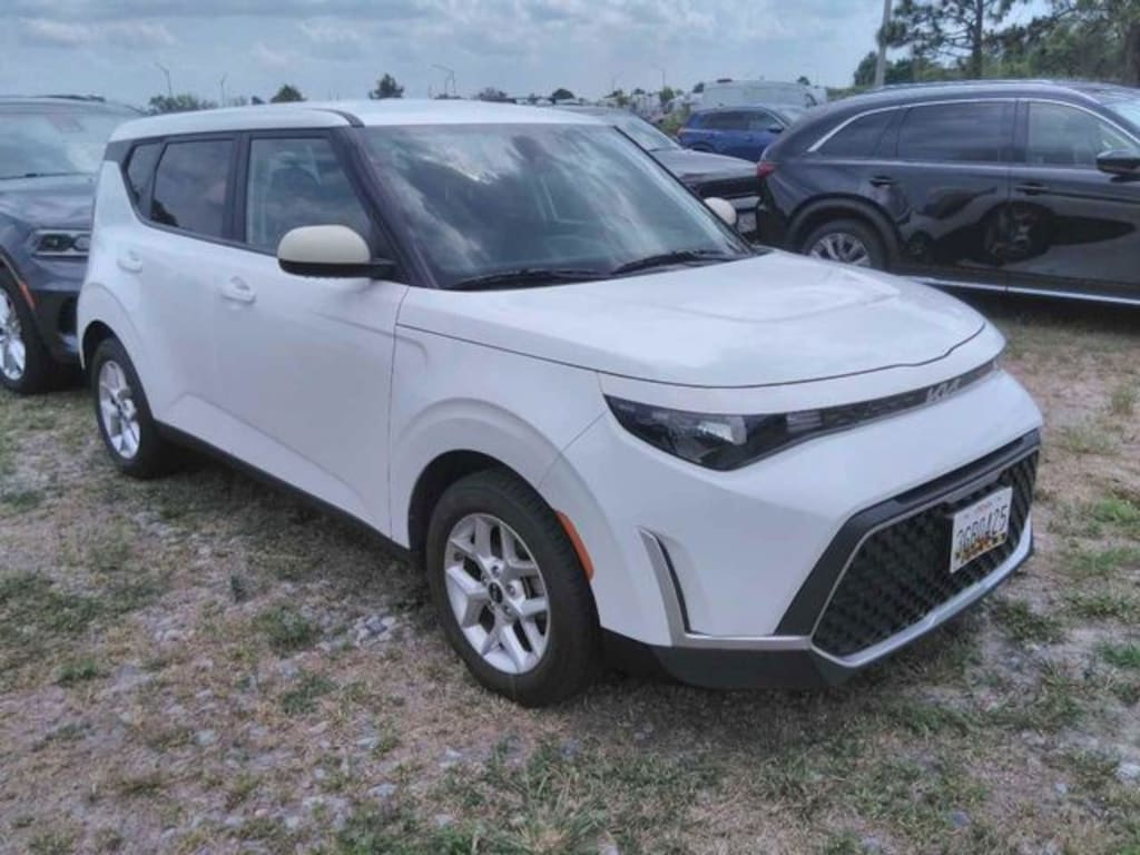Used 2024 Kia Soul LX Hatchback