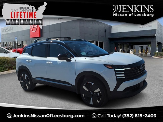 2026 Nissan KICKS SR's photo