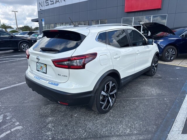 2022 Nissan Rogue Sport SL photo 3