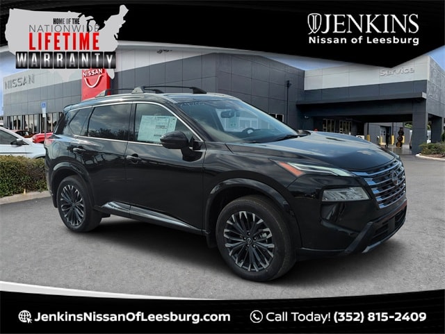 2026 Nissan Rogue Platinum's photo