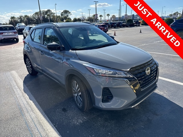 2023 Nissan Kicks SR