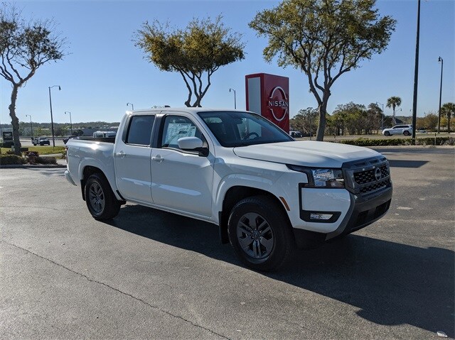 2025 Nissan Frontier SV photo 2