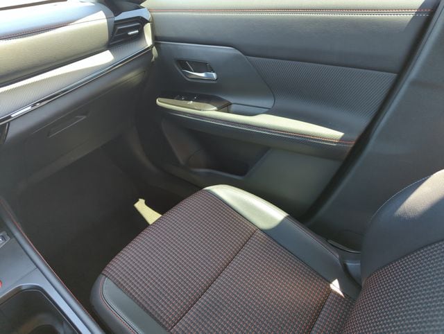 2025 Nissan Kicks SR - Photo 27