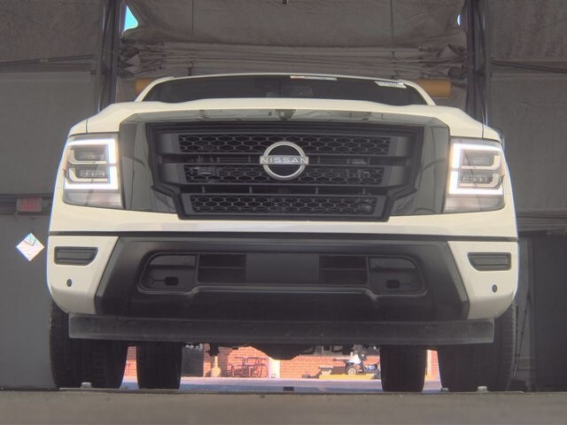 2024 Nissan Titan SV photo 4