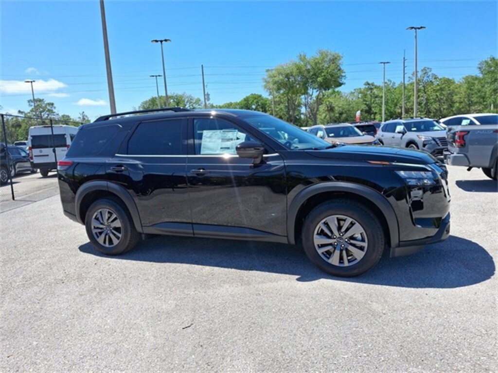 New 2025 Nissan Pathfinder SV SUV