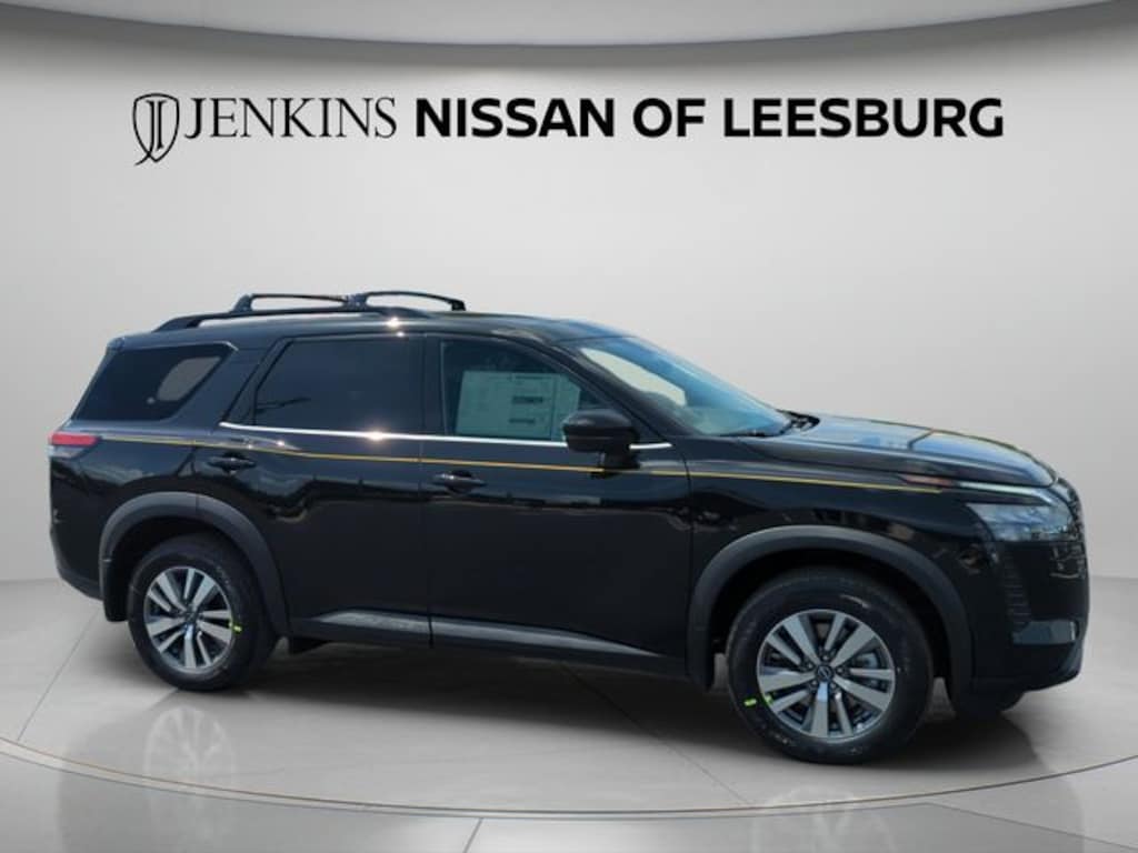 New 2026 Nissan Pathfinder SL SUV