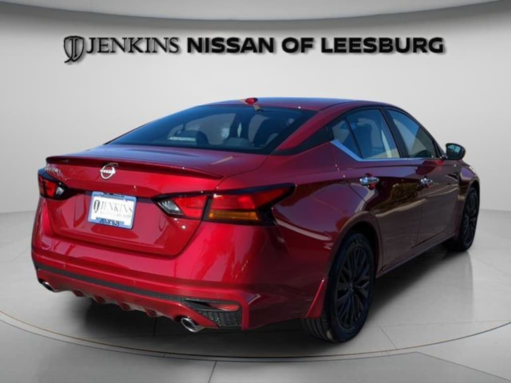 New 2025 Nissan Altima SV Sedan