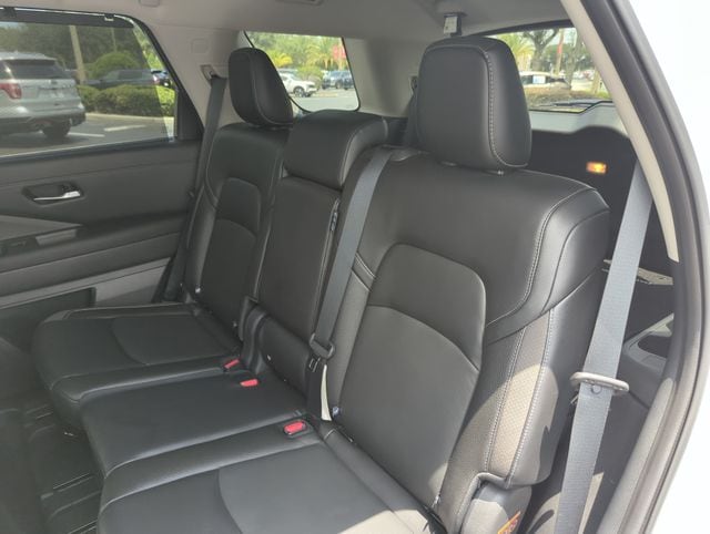 2023 Nissan Pathfinder SL - Photo 29