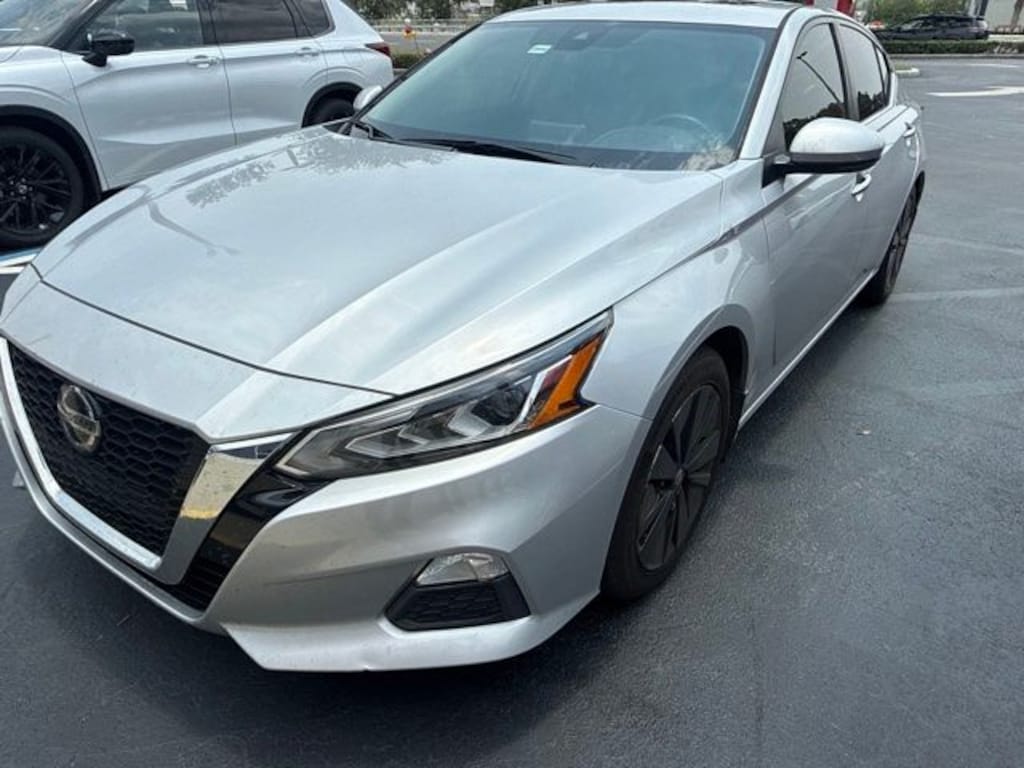 Certified 2021 Nissan Altima 2.5 SV Sedan