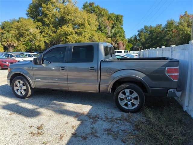 2011 Ford F-150 Lariat photo 2