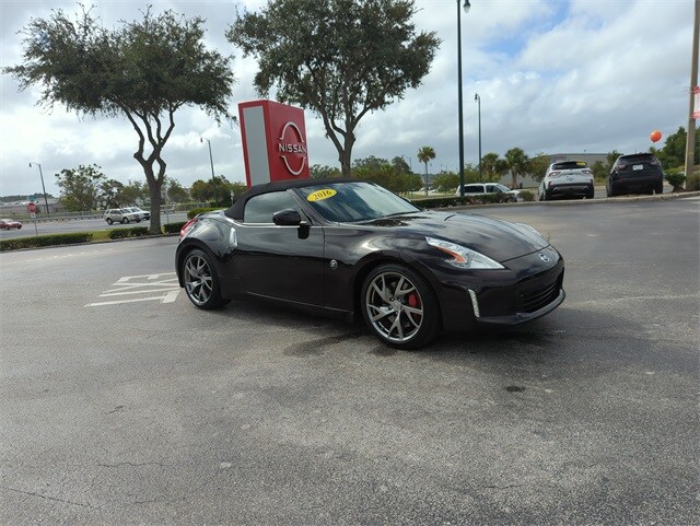 2016 Nissan 370Z Touring Sport photo 2