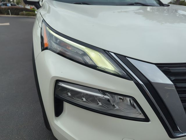 2021 Nissan Rogue SV - Photo 17