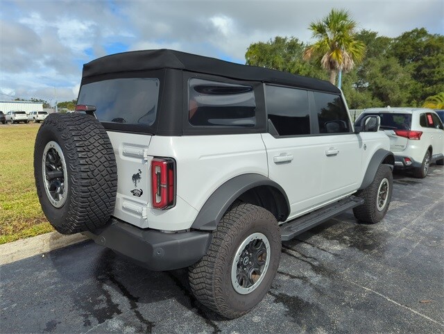 2023 Ford Bronco Outer Banks photo 2