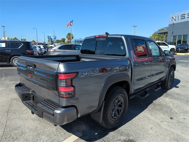 2026 Nissan Frontier PRO-4X photo 2