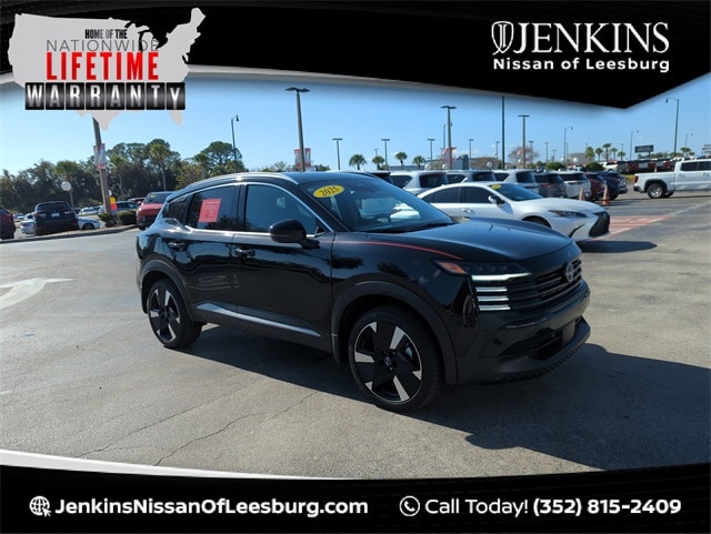 2025 Nissan Kicks SR's photo