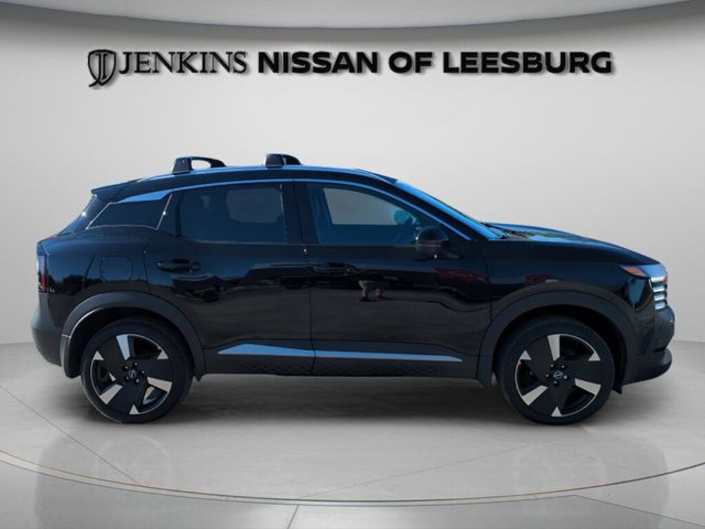 New 2026 Nissan Kicks SR SUV