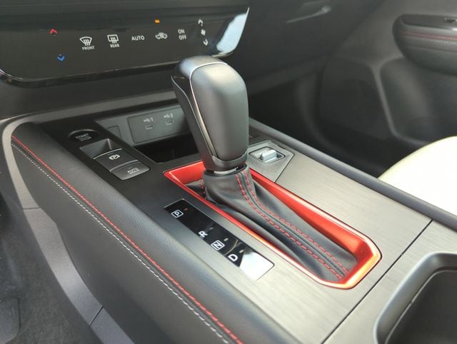 2025 Nissan Kicks SR - Photo 34