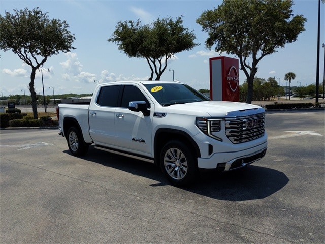 Used 2023 GMC Sierra 1500 Denali Denali with VIN 1GTUUGE84PZ178593 for sale in Leesburg, FL