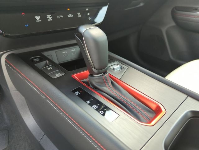 2025 Nissan Kicks SR - Photo 34