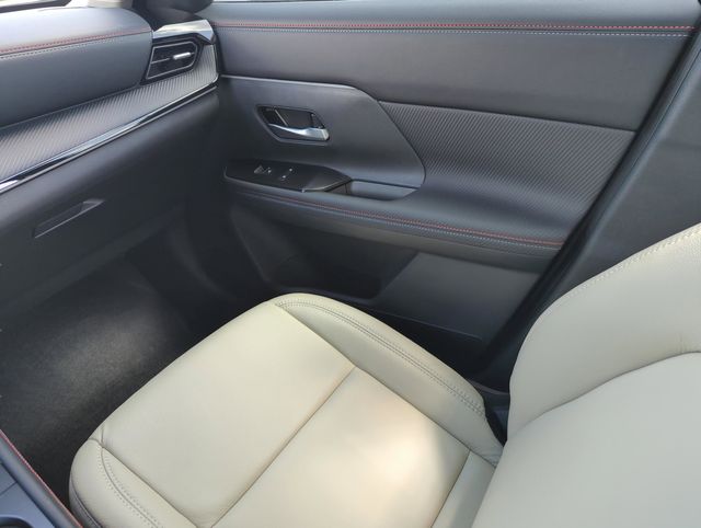 2025 Nissan Kicks SR - Photo 23