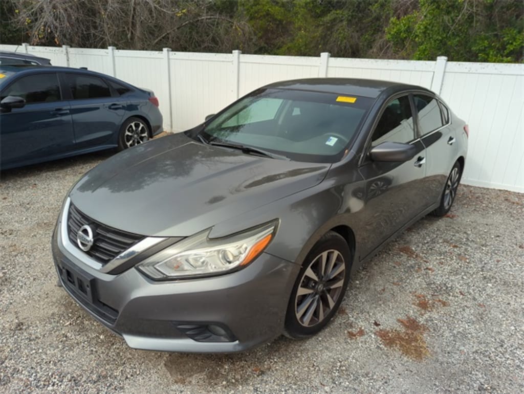 Certified 2017 Nissan Altima 2.5 SV Sedan