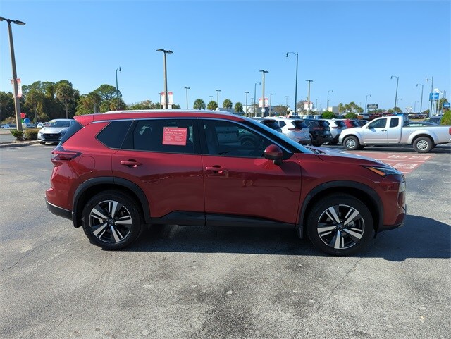 2024 Nissan Rogue SL photo 3