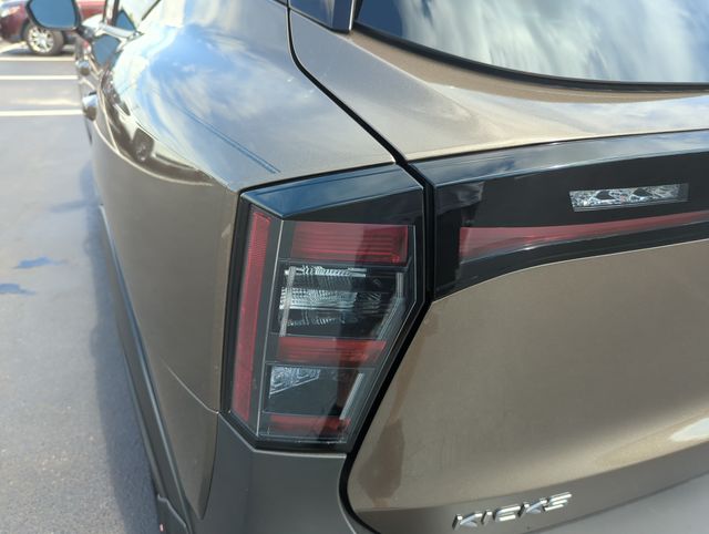 2026 Nissan KICKS SR - Photo 18