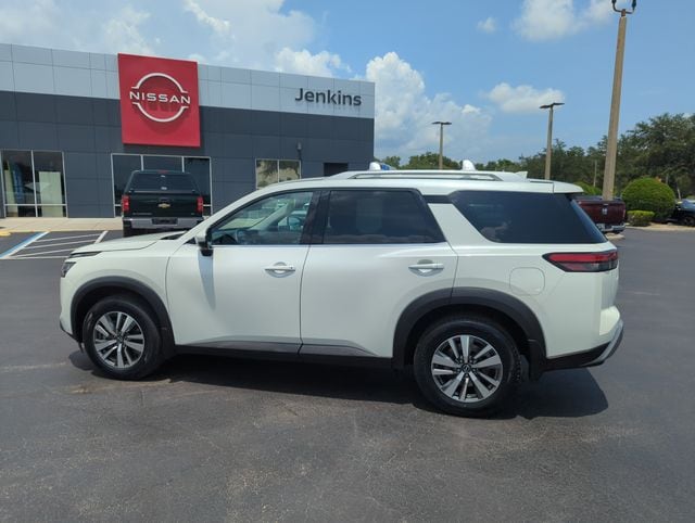2023 Nissan Pathfinder SL - Photo 10