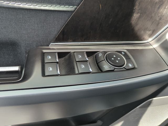 2023 Ford F-150 Lariat - Photo 31