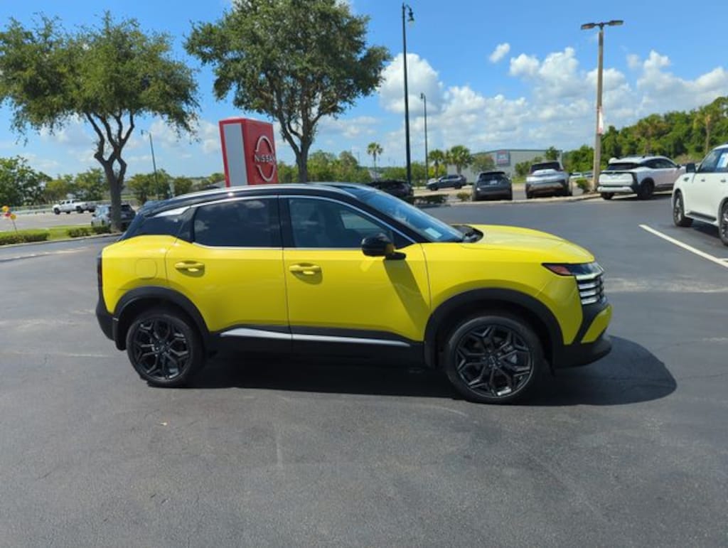 New 2026 Nissan Kicks SR SUV