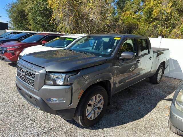 2022 Nissan Frontier SV photo 2