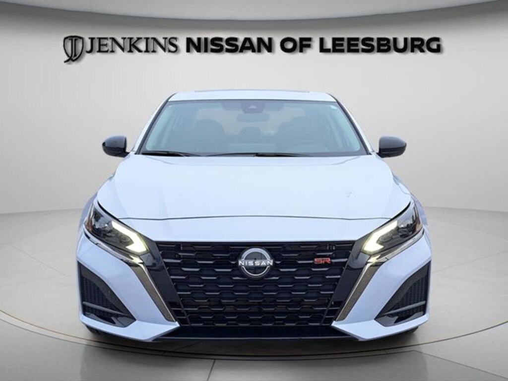 New 2025 Nissan Altima SR Sedan