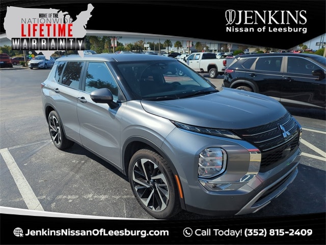 2023 Mitsubishi Outlander SE