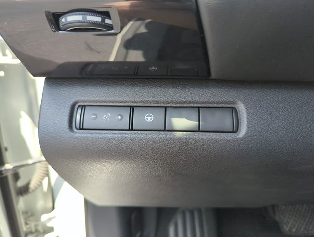 2024 Nissan Pathfinder SV - Photo 41