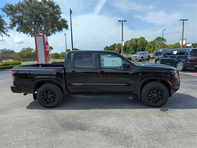 2026 Nissan Frontier SV photo 3