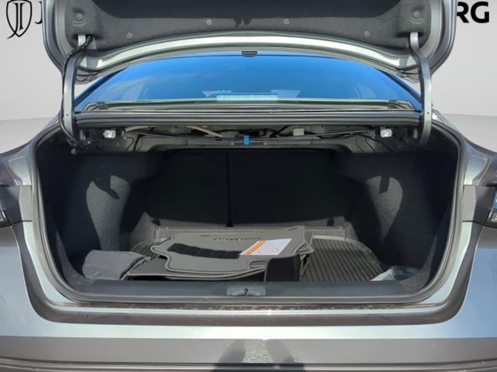 New 2026 Nissan Sentra SR Sedan