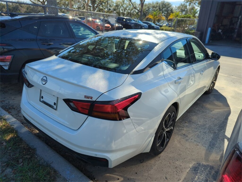 Certified 2025 Nissan Altima SR Sedan
