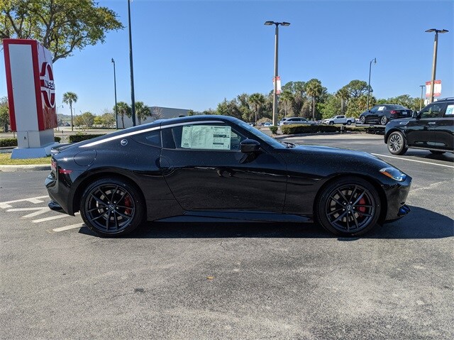 2025 Nissan Z Performance photo 3