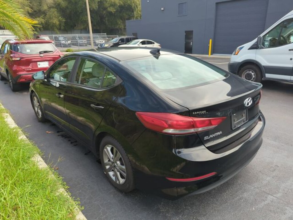 Used 2017 Hyundai Elantra SE Sedan