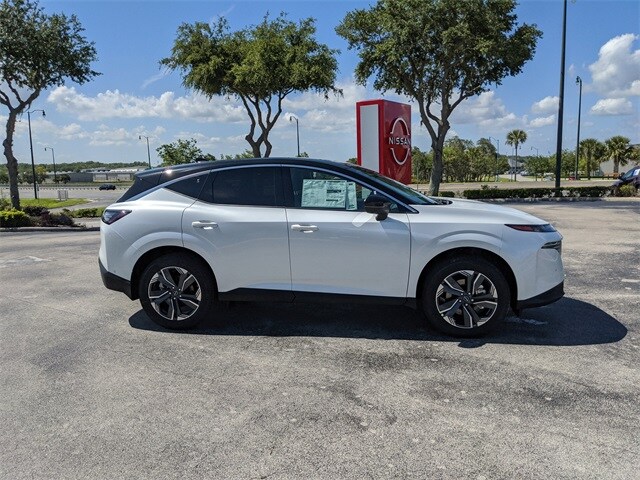 2025 Nissan Murano SL photo 3