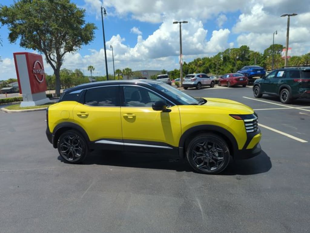 New 2026 Nissan Kicks SR SUV